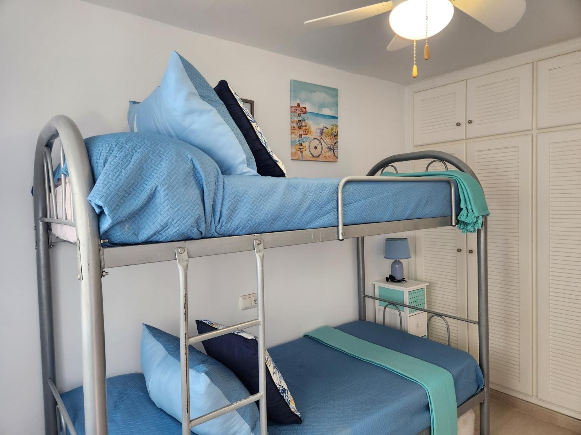 Hébergement de vacances Triplex Adosado De Cuatro De Esencia Maritima A 2 Minutos De La Playa! Vera